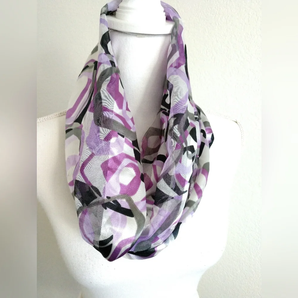 Pretty Vintage Shiny Sheen Purple Grey Infinity Scarf Geometric Print Circle